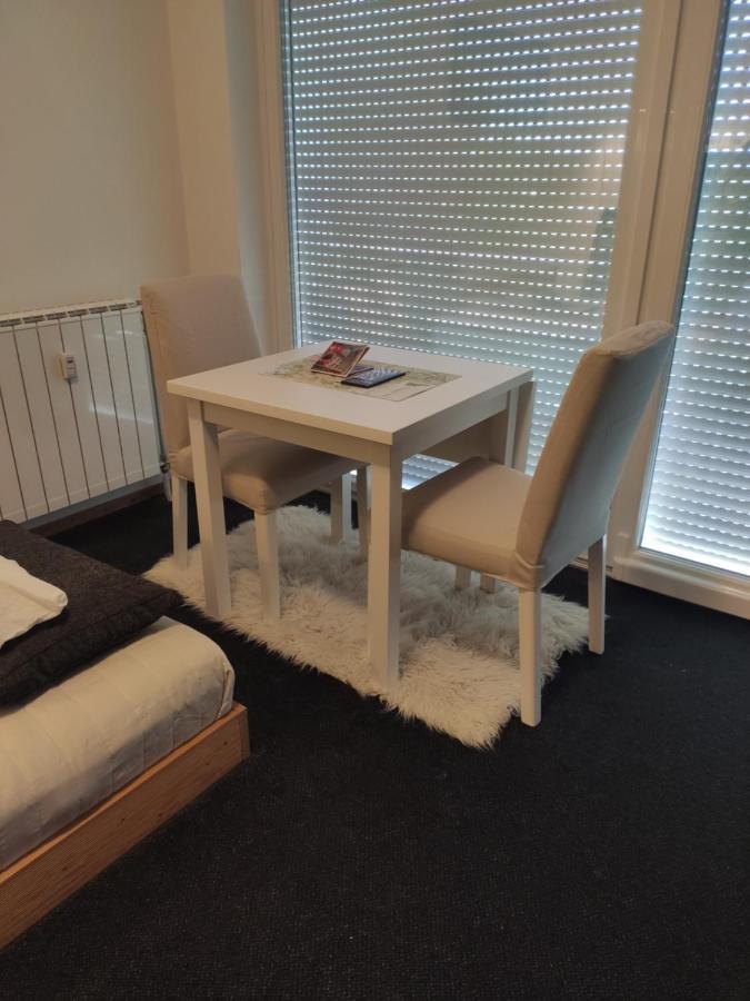 Studio Apartment "Iris" Птуй Экстерьер фото